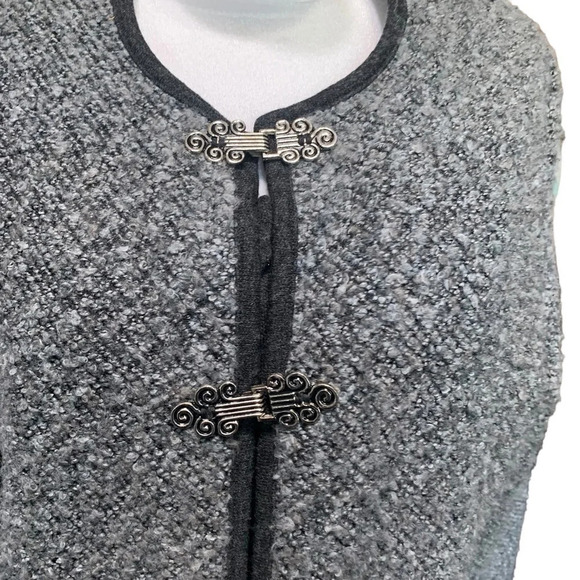 Vintage C.O. Petites Grey Cardigan with built in dark grey Tank, metal clasps - Picture 5 of 7